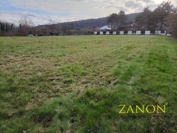 terreno edificabile in vendita a Savogna d'Isonzo
