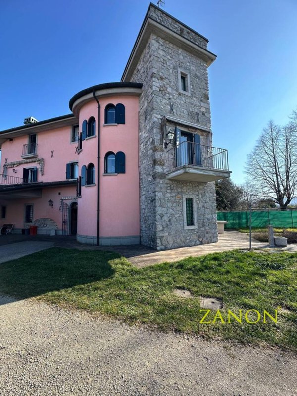casa indipendente in vendita a Savogna d'Isonzo