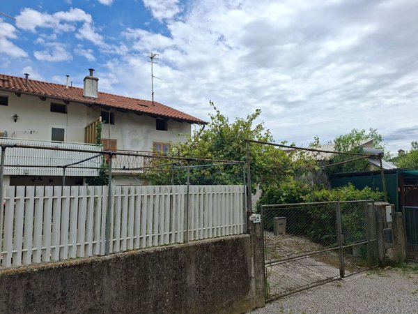 appartamento in vendita a Savogna d'Isonzo in zona Rubbia