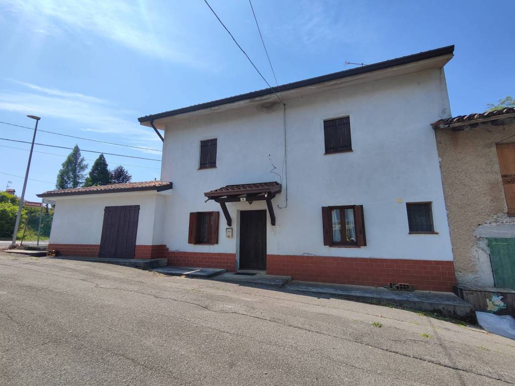 casa indipendente in vendita a Savogna d'Isonzo in zona Gabria