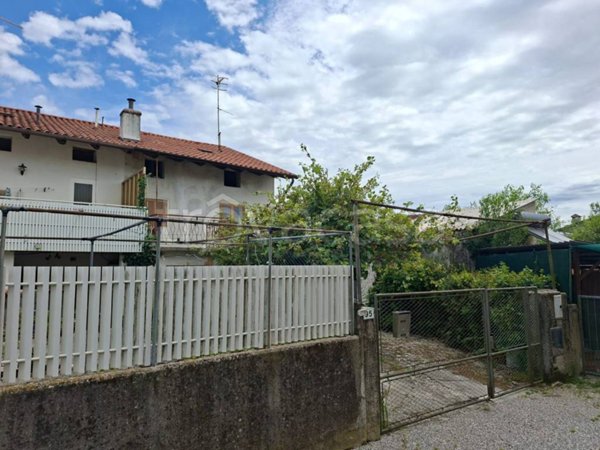 casa indipendente in vendita a Savogna d'Isonzo