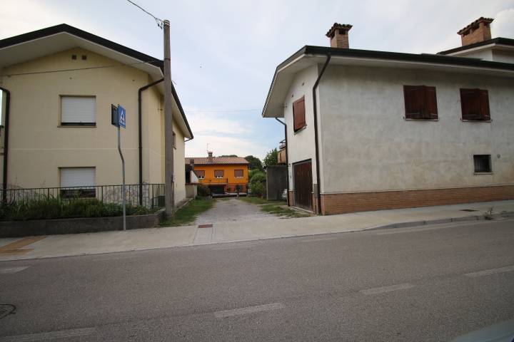 casa indipendente in vendita a Savogna d'Isonzo