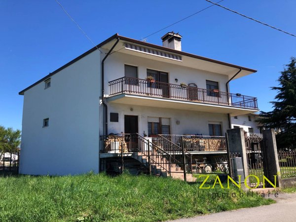 appartamento in vendita a Savogna d'Isonzo in zona Rubbia