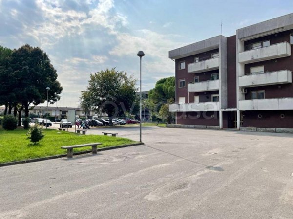 negozio in vendita a Staranzano