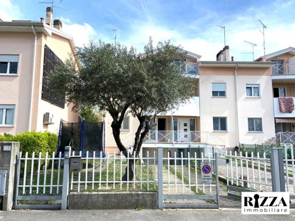 casa indipendente in vendita a Staranzano