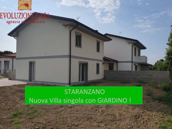 casa indipendente in vendita a Staranzano
