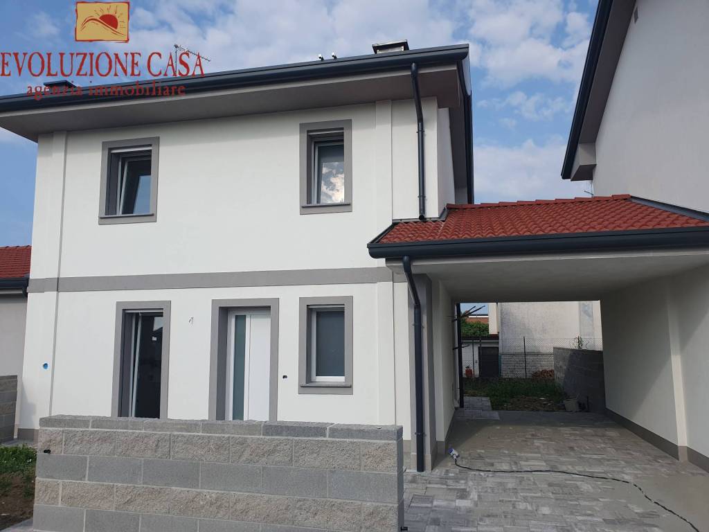 casa indipendente in vendita a Staranzano