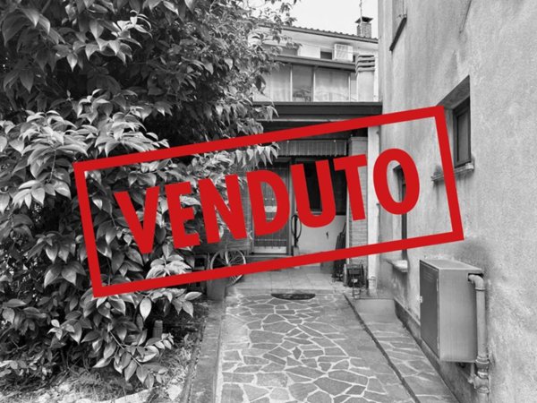 casa indipendente in vendita a Staranzano