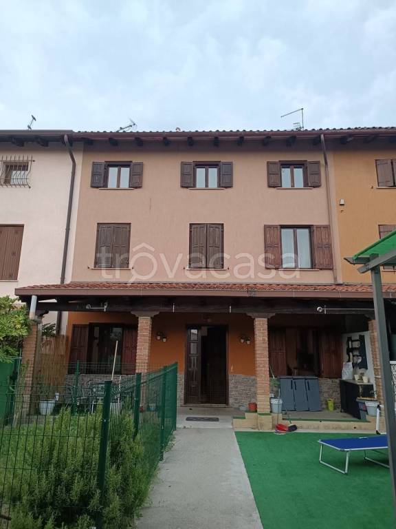 casa indipendente in vendita a Staranzano in zona Dobbia