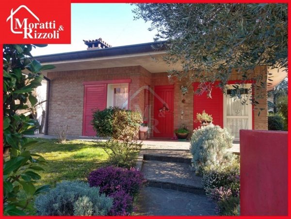 casa indipendente in vendita a Staranzano