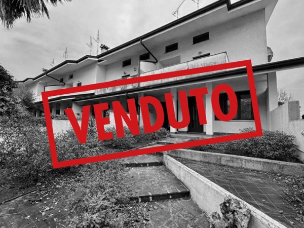 casa indipendente in vendita a Staranzano