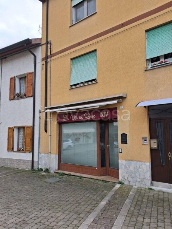 negozio in vendita a Staranzano in zona Bistrigna