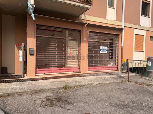 ufficio in vendita a Staranzano in zona Bistrigna