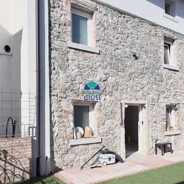 appartamento in vendita a Staranzano in zona Bistrigna