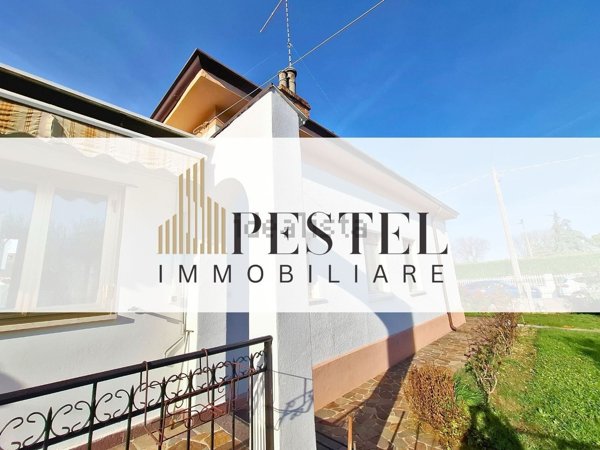casa indipendente in vendita a Staranzano in zona Bistrigna