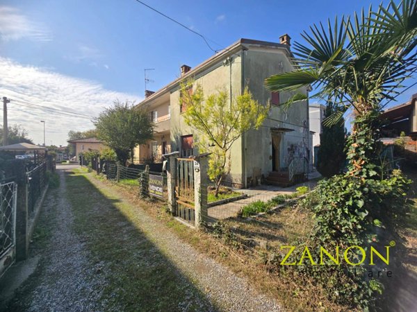 casa indipendente in vendita a Turriaco