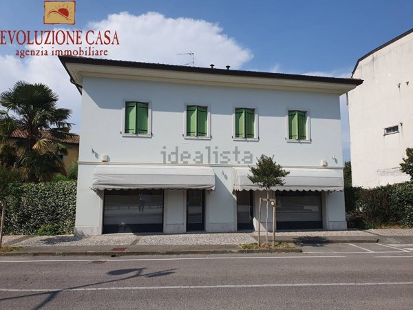 locale commerciale in vendita a Turriaco