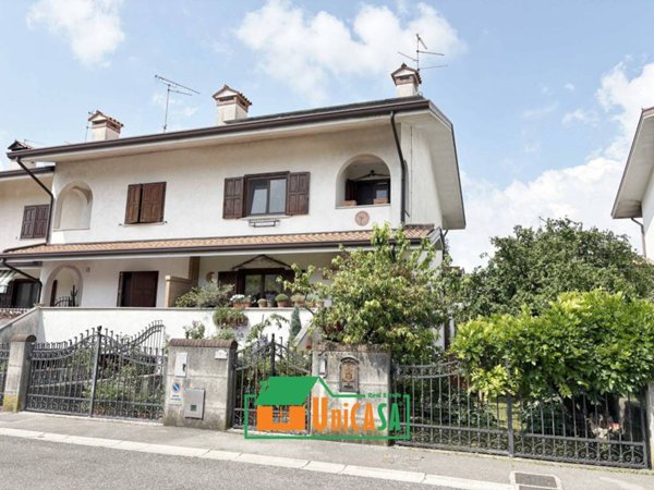 casa indipendente in vendita a Turriaco