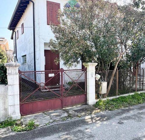 casa indipendente in vendita a Turriaco