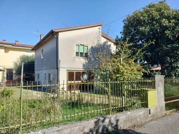 casa indipendente in vendita a Villesse