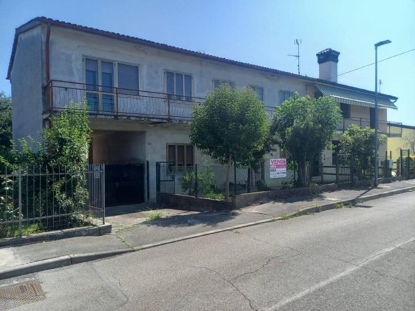 casa indipendente in vendita a Villesse