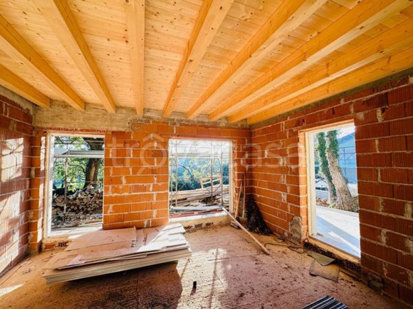 casa indipendente in vendita a Duino Aurisina