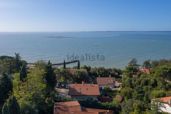 casa indipendente in vendita a Duino Aurisina in zona Duino
