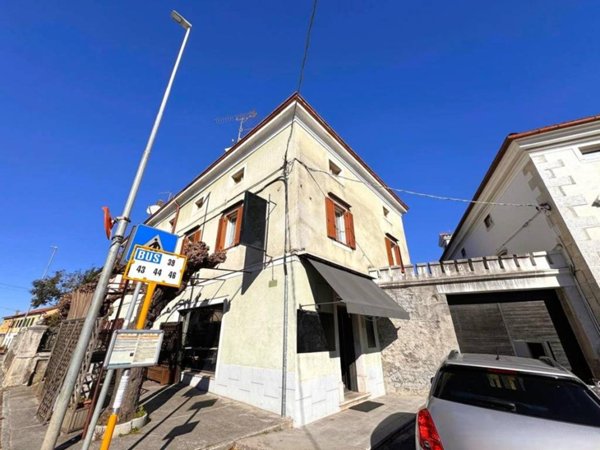 negozio in vendita a Duino Aurisina