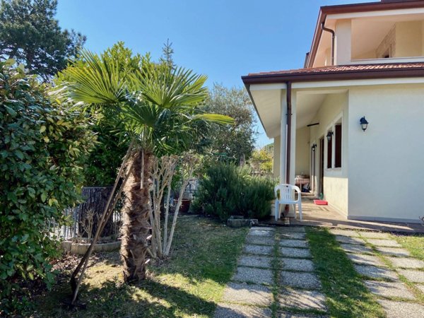 casa indipendente in vendita a Duino Aurisina in zona Duino