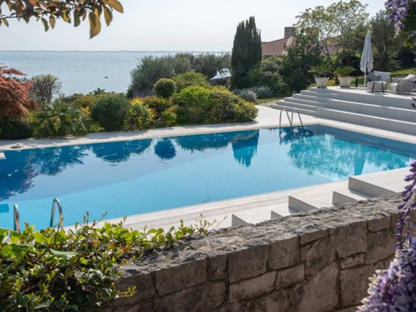 casa indipendente in vendita a Duino Aurisina in zona Duino