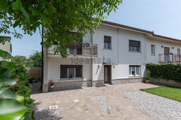 casa indipendente in vendita a Duino Aurisina in zona Sistiana