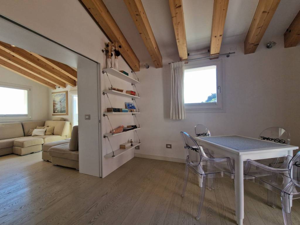 appartamento in vendita a Duino Aurisina in zona Sistiana