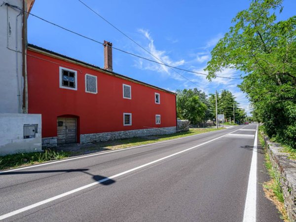 casa indipendente in vendita a Duino Aurisina in zona Santa Croce