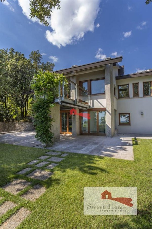 casa indipendente in vendita a Duino Aurisina