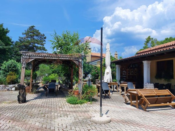 casa indipendente in vendita a Duino Aurisina in zona Ternova