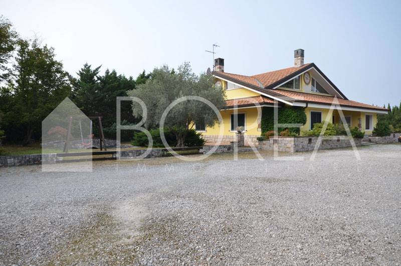 casa indipendente in vendita a Duino Aurisina in zona Slivia