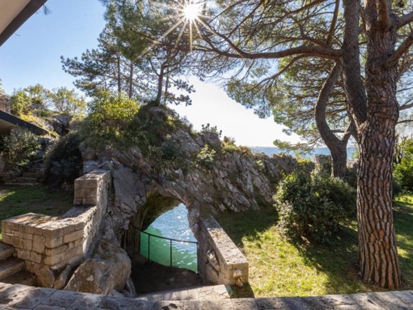 casa indipendente in vendita a Duino Aurisina in zona Duino