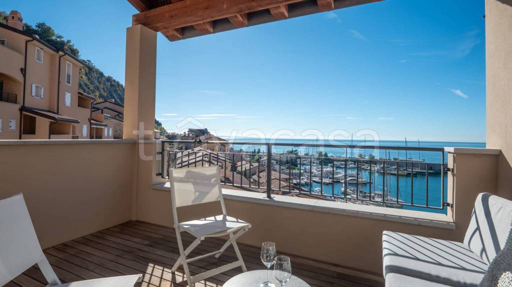 appartamento in vendita a Duino Aurisina in zona Sistiana