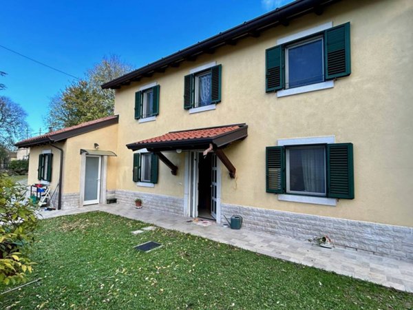 casa indipendente in vendita a Duino Aurisina in zona Sistiana