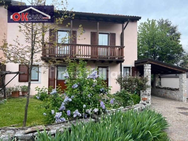casa indipendente in vendita a Duino Aurisina in zona Malchina