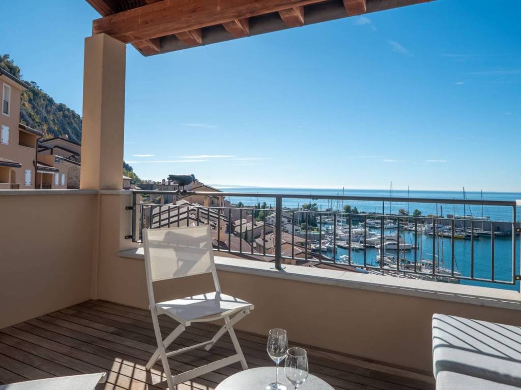 appartamento in vendita a Duino Aurisina in zona Sistiana