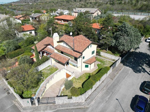 casa indipendente in vendita a Duino Aurisina in zona Sistiana