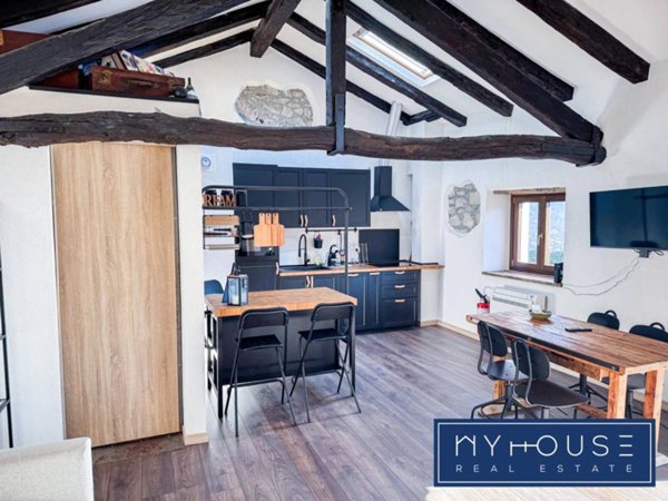 casa indipendente in vendita a Duino Aurisina in zona Malchina