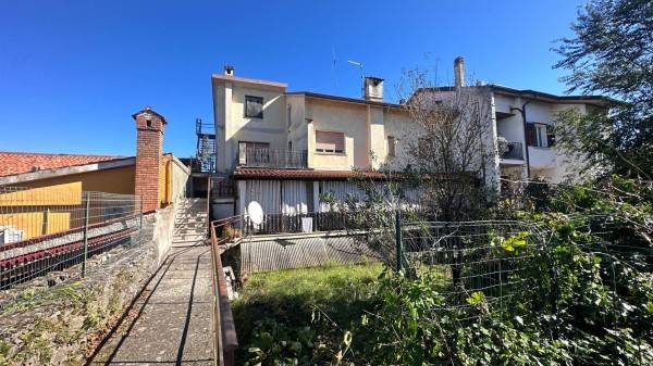 appartamento in vendita a Duino Aurisina in zona Malchina