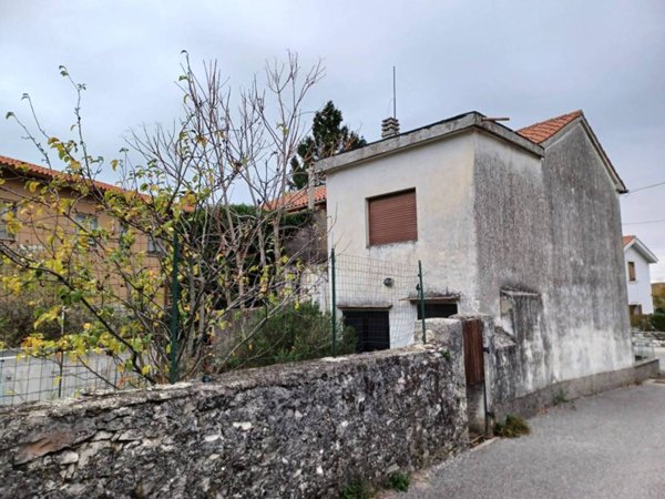 casa indipendente in vendita a Duino Aurisina in zona Malchina