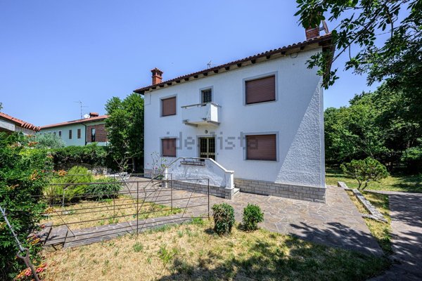 casa indipendente in vendita a Duino Aurisina in zona Malchina