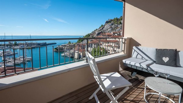 appartamento in vendita a Duino Aurisina in zona Sistiana