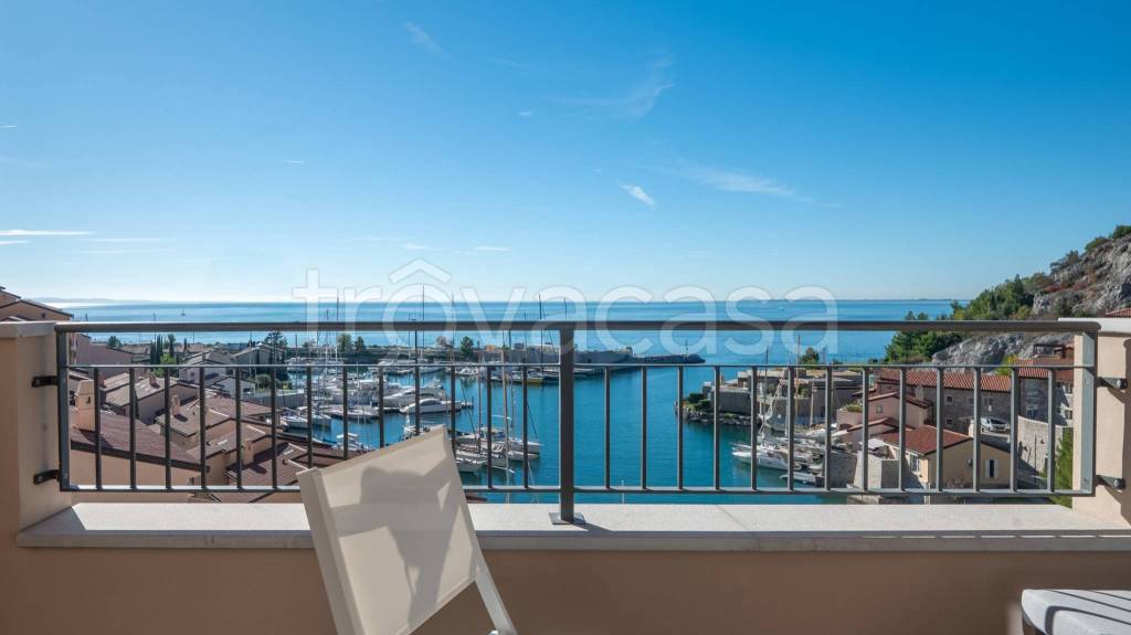 appartamento in vendita a Duino Aurisina in zona Sistiana