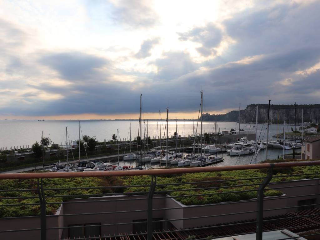 appartamento in vendita a Duino Aurisina in zona Sistiana