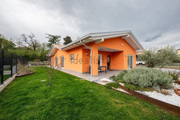 casa indipendente in vendita a Duino Aurisina in zona Sistiana